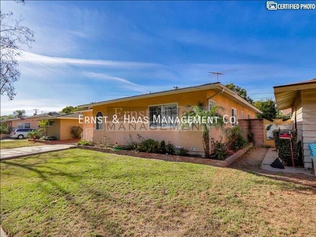 Building Photo - Beautiful 4 Bedroom 2 Bath Home in Prime L...