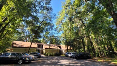 Building Photo - 7019 SW 44 Ave