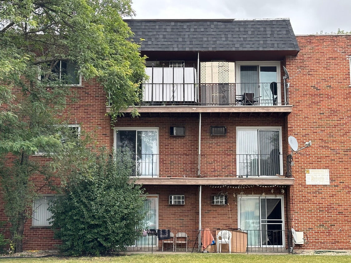 11245 S Harlem Ave Unit B11, Worth, IL 60482 Condo for Rent in Worth