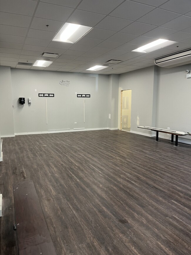 Building Photo - 1221 N. LaSalle Lofts