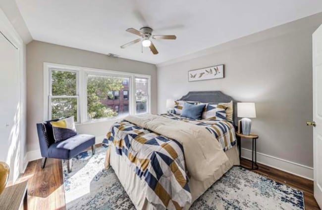 Foto del edificio - 2134 N Keeler Ave