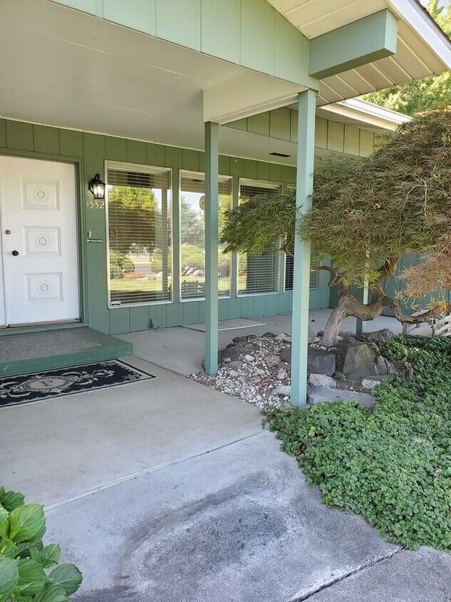 Foto principal - LEWISTON ORCHARDS HOME
