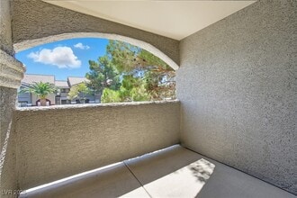 Building Photo - 5055 W Hacienda Ave