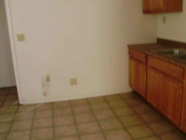 Building Photo - 1809 Tyler St