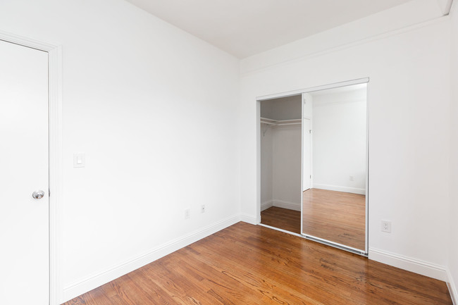 Building Photo - 645 Stockton St