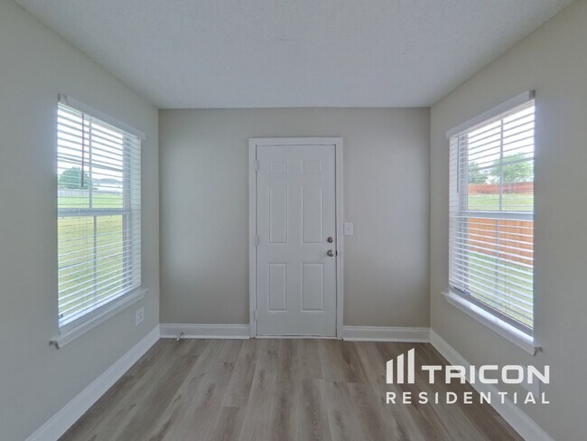 Foto del edificio - 6684 Overlook Ridge