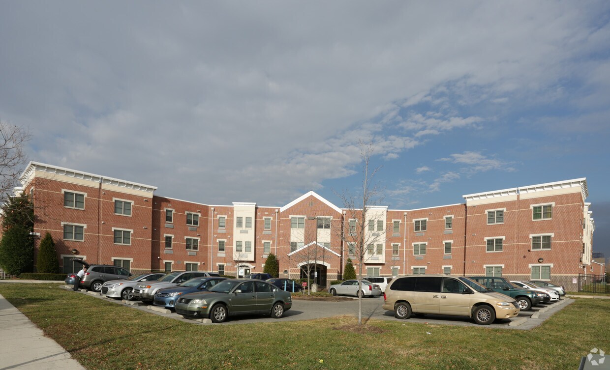 Primary Photo - Conswiller B. Pratt Apartments