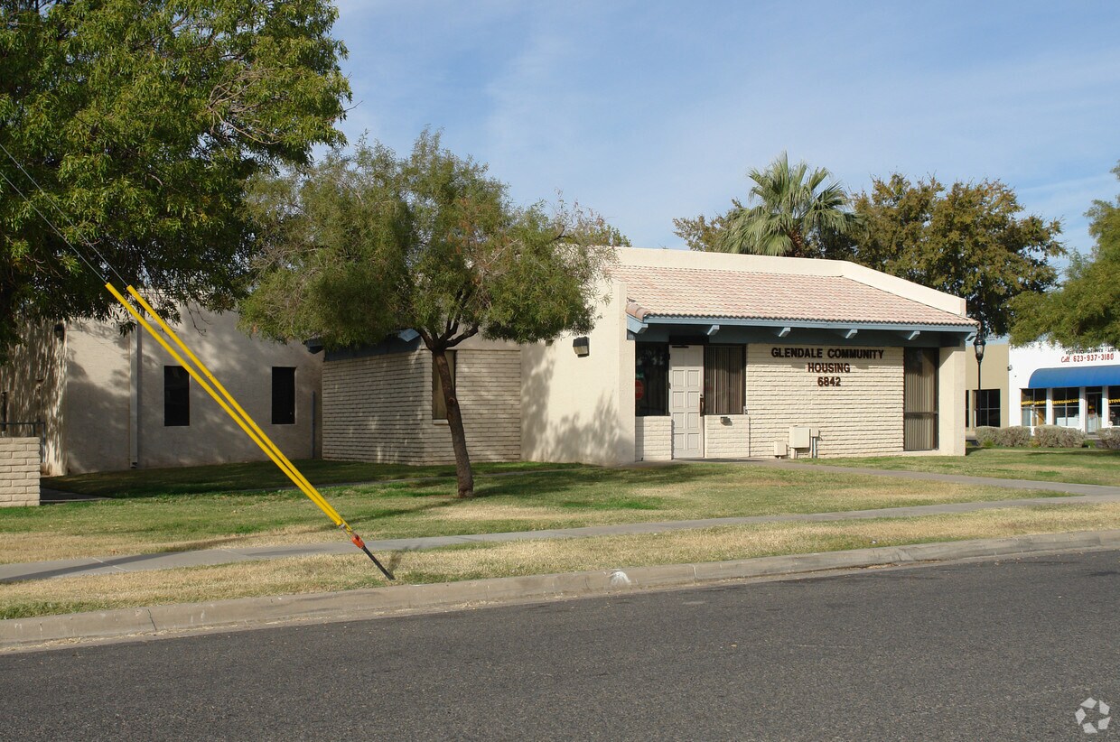 Foto principal - 6842 N 61st Ave