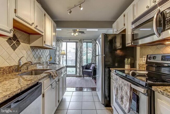 Foto del edificio - 13124 Wonderland Way
