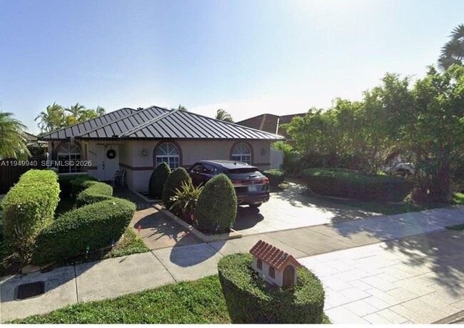 Foto del edificio - 4939 SW 144th Ave