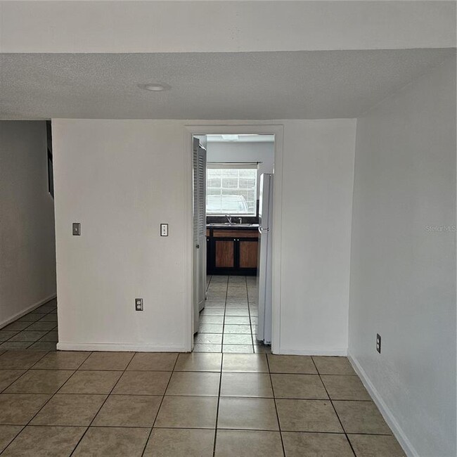 Foto del edificio - 1920 E Edgewood Dr
