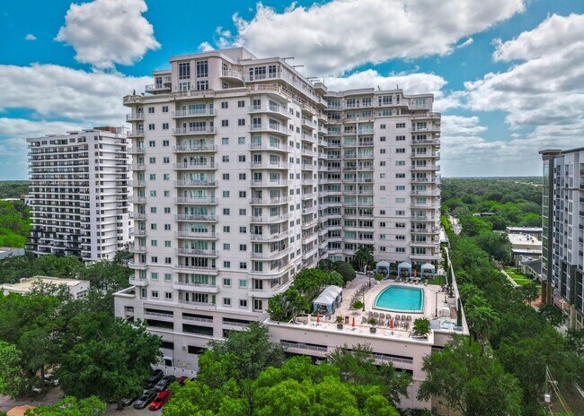 Foto del edificio - 100 S Eola Dr