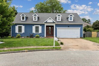 Building Photo - 15 Pine Lake Ct