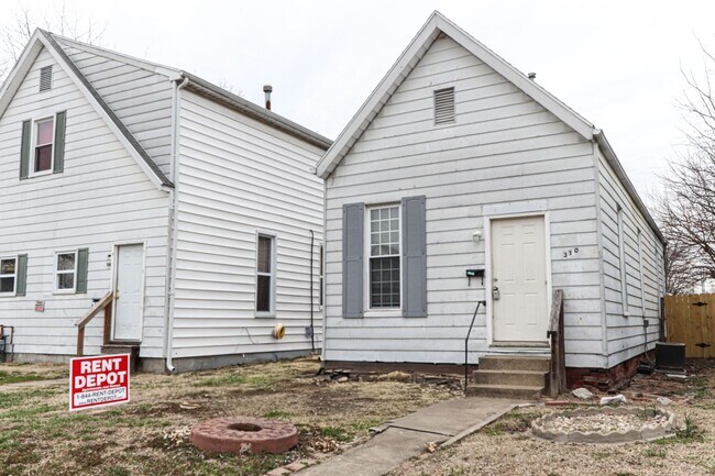 Foto del edificio - Newly Renovated 1 bedroom House ***Not Section 8 Approved***