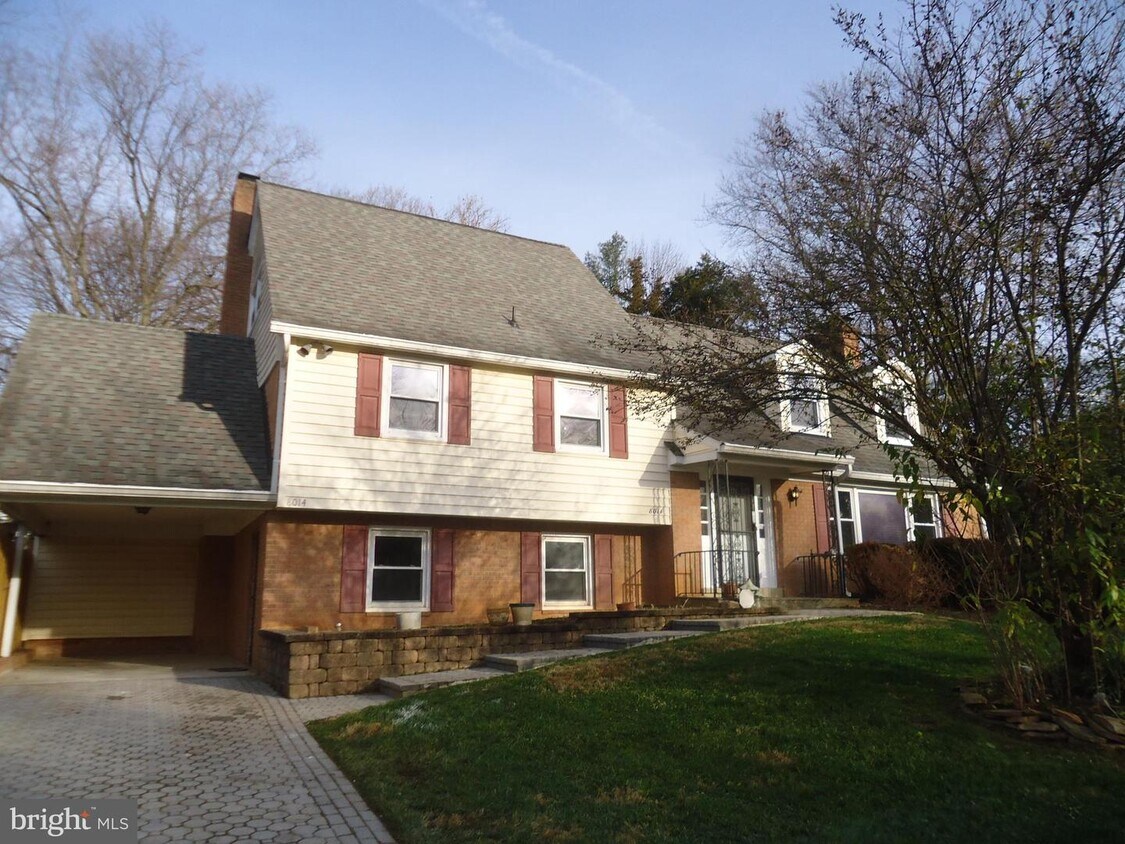 Primary Photo - 8014 Birnam Wood Dr