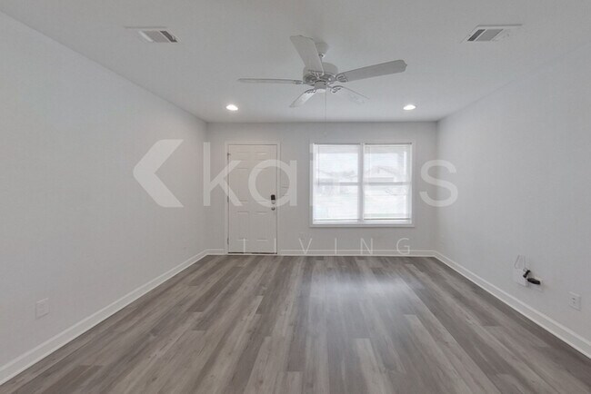 Building Photo - 143 Wexford Way