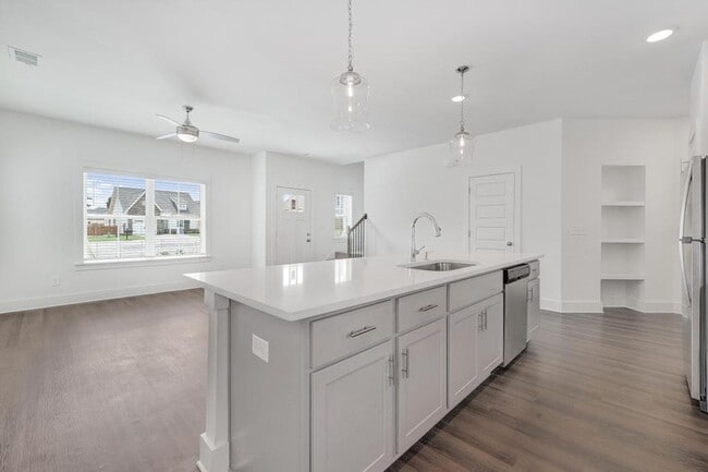 Building Photo - Price drop on this BRAND NEW house! Work f...