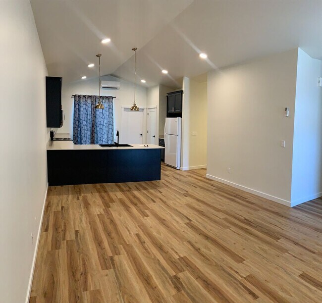 Foto del edificio - 1/2 OFF First Month’s Rent!