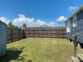 Building Photo - 2371 Broadway St