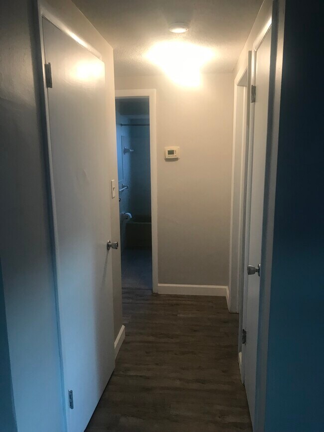 Building Photo - 3335 Salisbury Dr