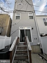 Building Photo - 1332 S 30th St