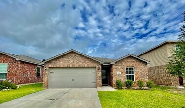 Building Photo - 22610 Cloverland Field Dr