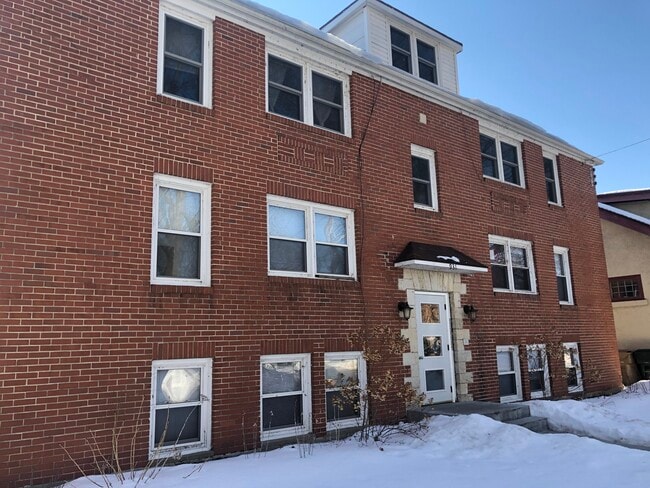Building Photo - 931 E Dayton St