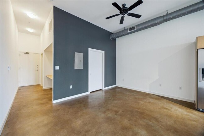 Foto del edificio - 2235 E 6th St