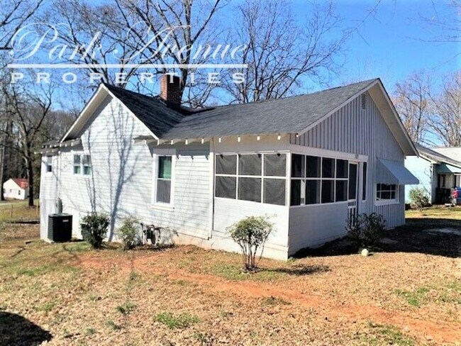 Building Photo - 101 Fowler Ave
