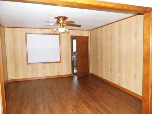 Building Photo - 1059 Avenue A