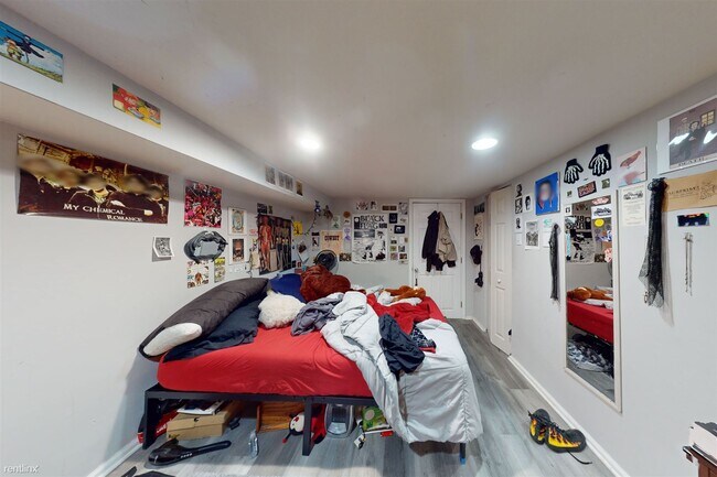 Foto del edificio - 3 br, 1 bath Duplex - 1720 W NORRIS ST Uni...