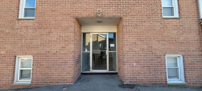 Side Door - 17 Cuozzo St