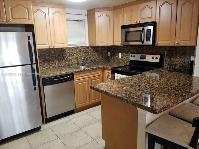 Photo - 8290 Lake Dr Unit 440 Apartment