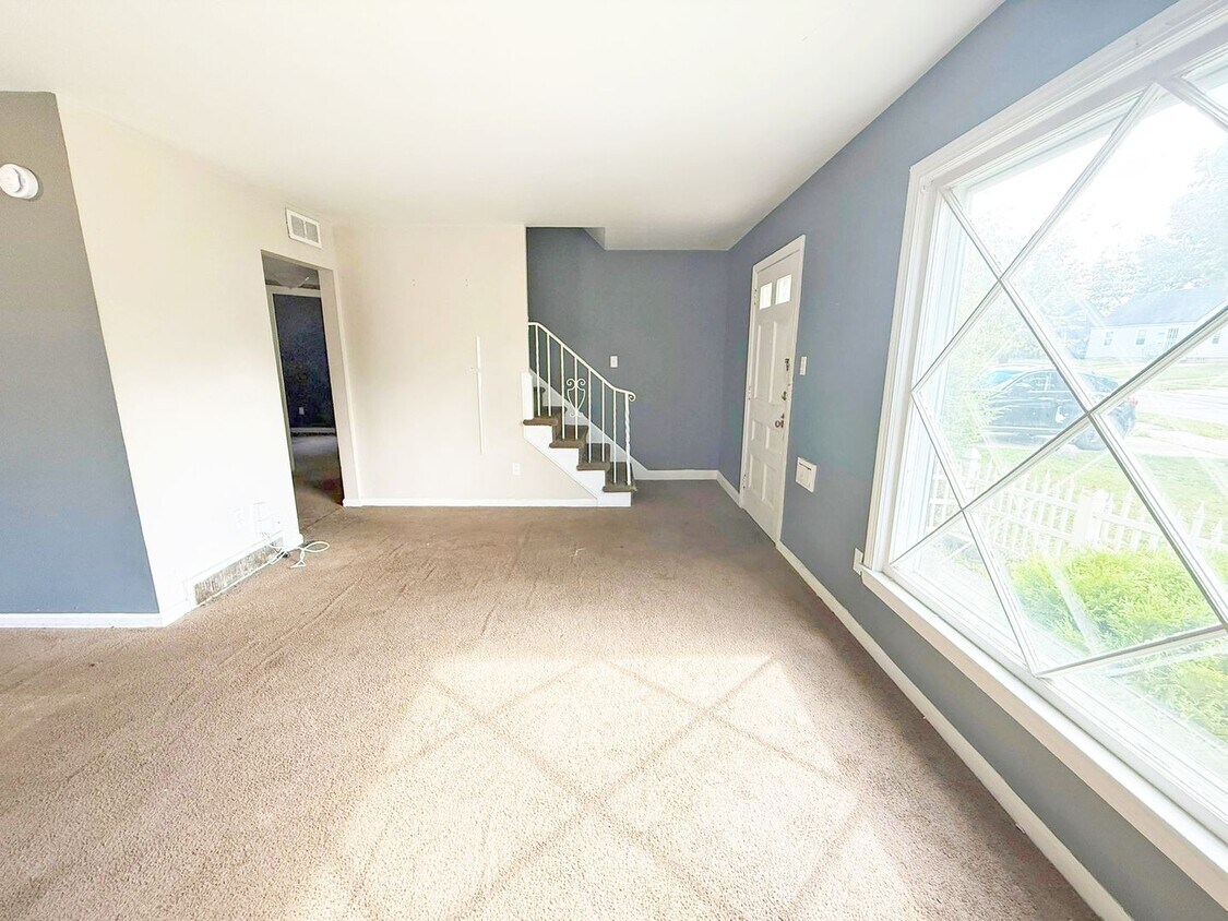 Foto principal - 3 BED 2 BATH BEAUTIFUL SINGLE FAMILY HOME ...