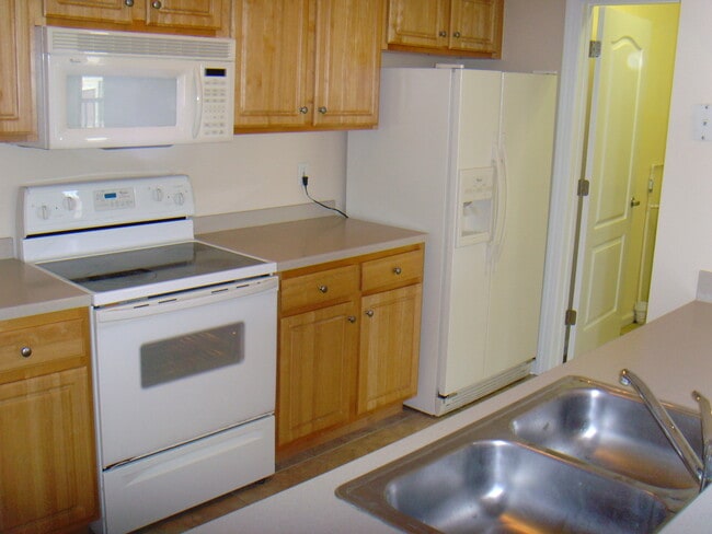 Building Photo - 12008 Villanova Dr