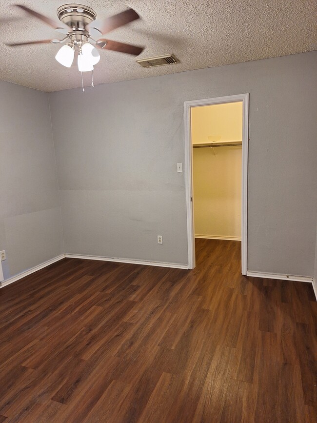 Building Photo - 8119 Stagwood Hl