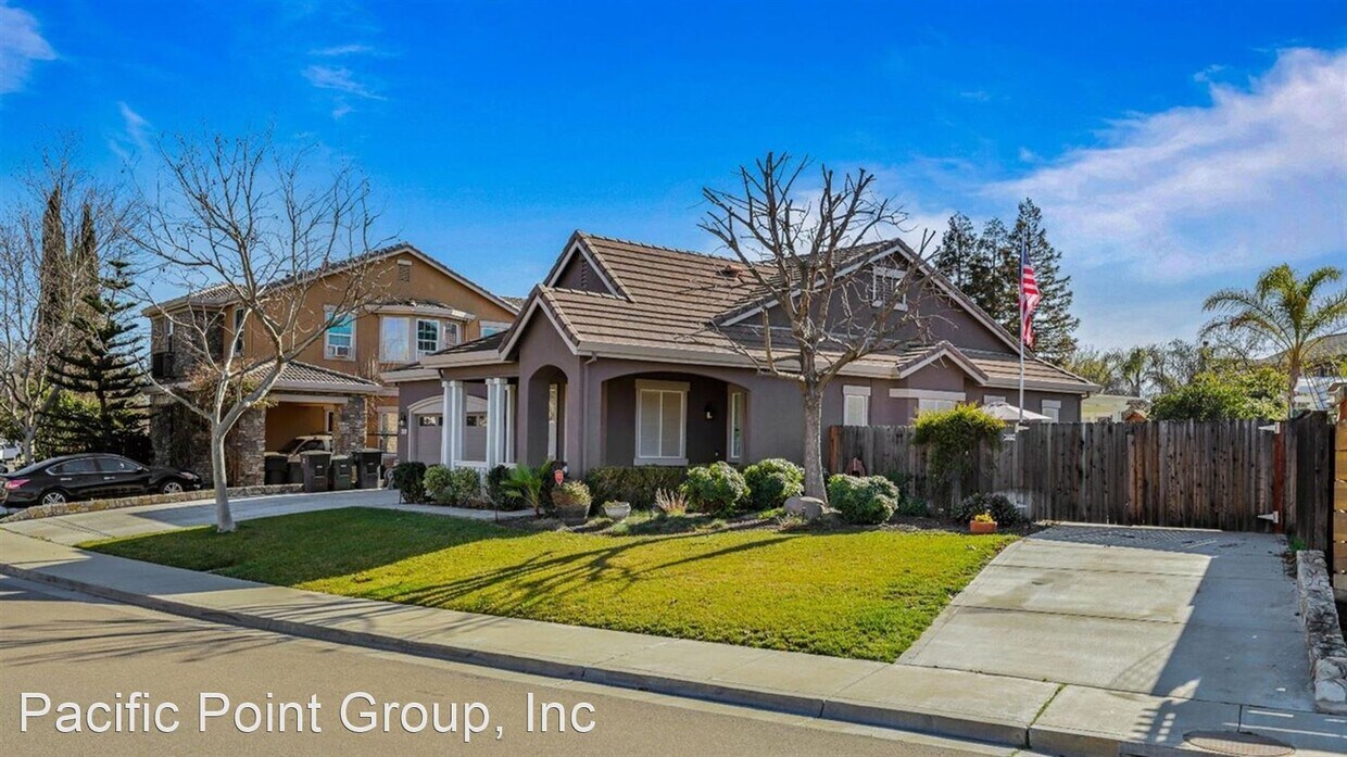 Primary Photo - 4 br, 2 bath House - 1600 Cherry Blossom Ln