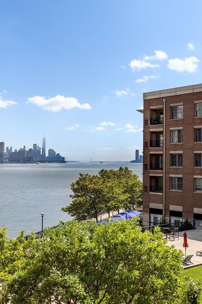 20 Ave at Port Imperial Blvd Unit 333