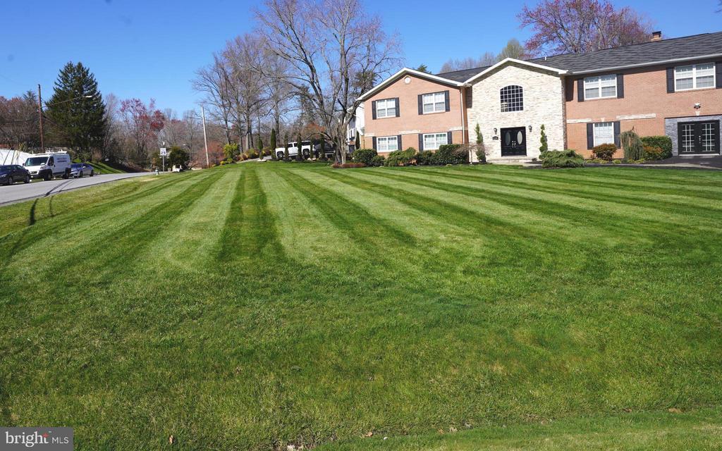 Foto principal - 14200 Town Farm Rd
