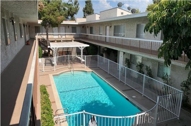 Pool and Patio - 17071 Chatsworth St