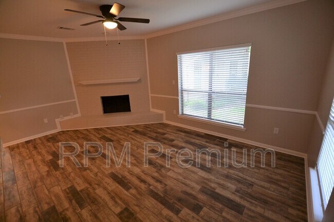 Foto del edificio - 5157 Cumberland Cove Dr