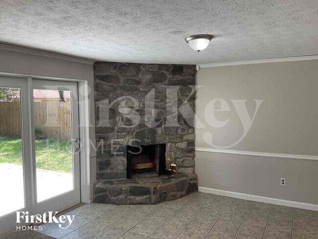 Foto del edificio - 4077 Huntington Forest Blvd