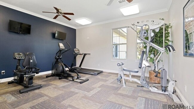 Building Photo - 1120 Drago Dr