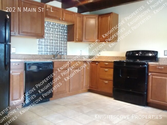 Building Photo - 2nd Floor Waterview...Very charming, new k...