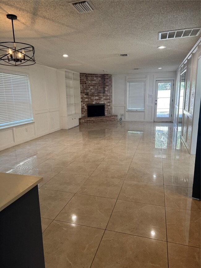 Foto del edificio - 7838 Vickijohn Dr