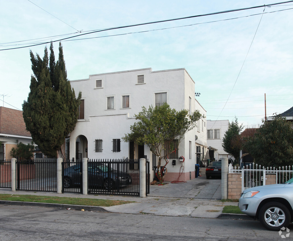 Primary Photo - 317-319 E 24th St