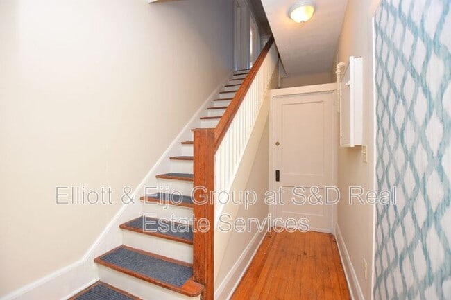 Building Photo - 709 Park Hill Ave