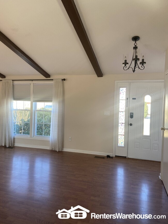 Foto del edificio - 750 Hyde Park Dr