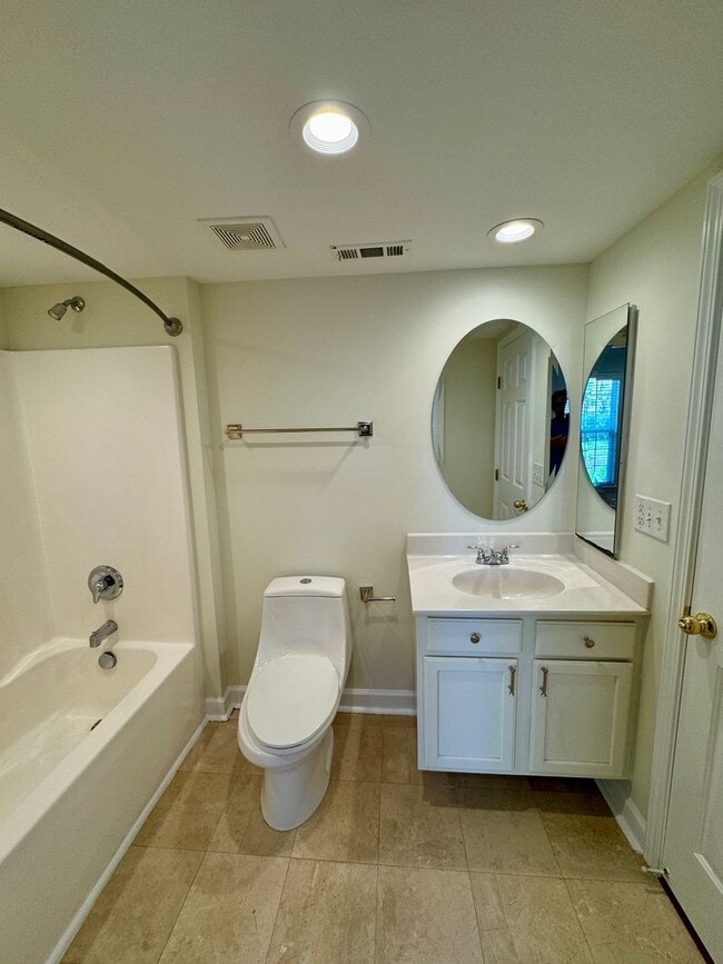 Foto del edificio - 3BR/3BA Townhouse in Ballantyne