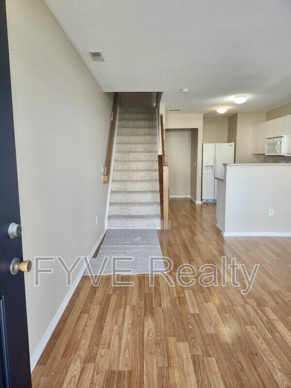 Foto del edificio - 396 Oxford Oak Dr